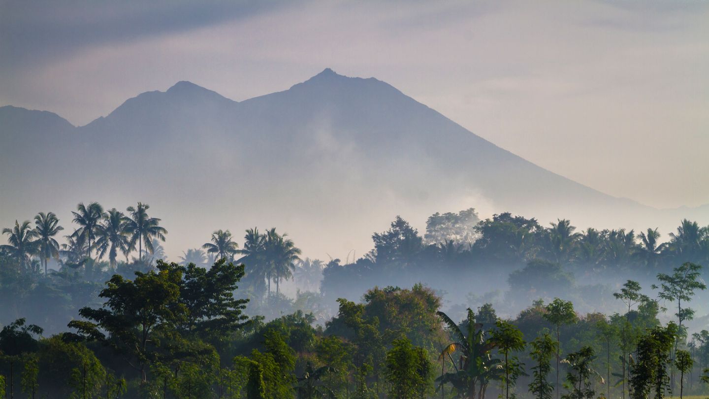 Cumbre Rinjani 3726m viajero En Bali trekking Lombok