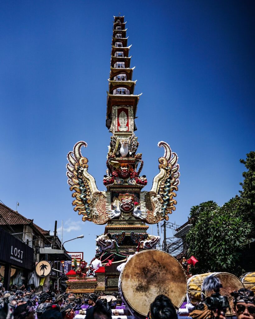 Ceremonia de Cremación de Ngaben en Bali