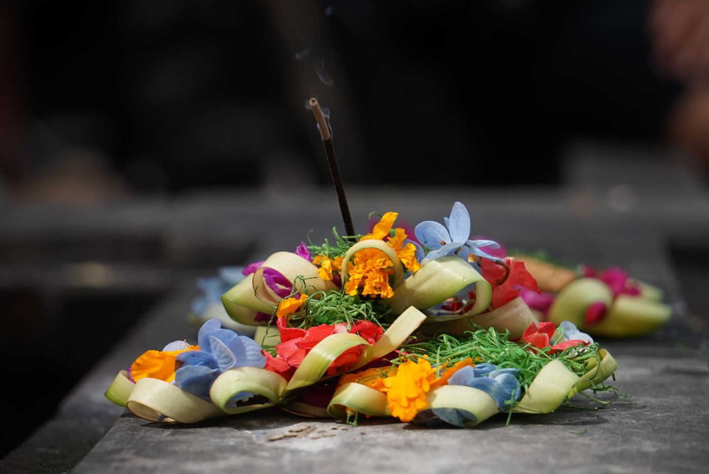 Canang sari: qué son las ofrendas balinesas y por qué hay tantas