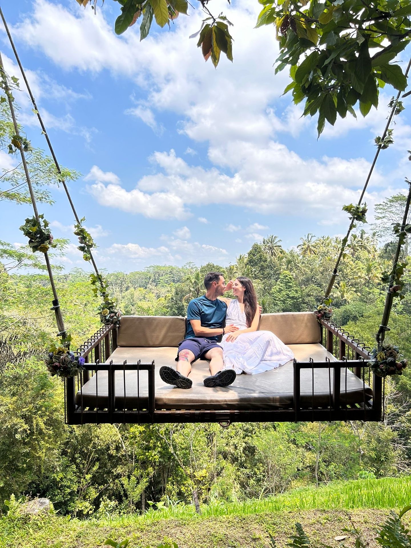 Columpio Ubud pareja arrozales Bali