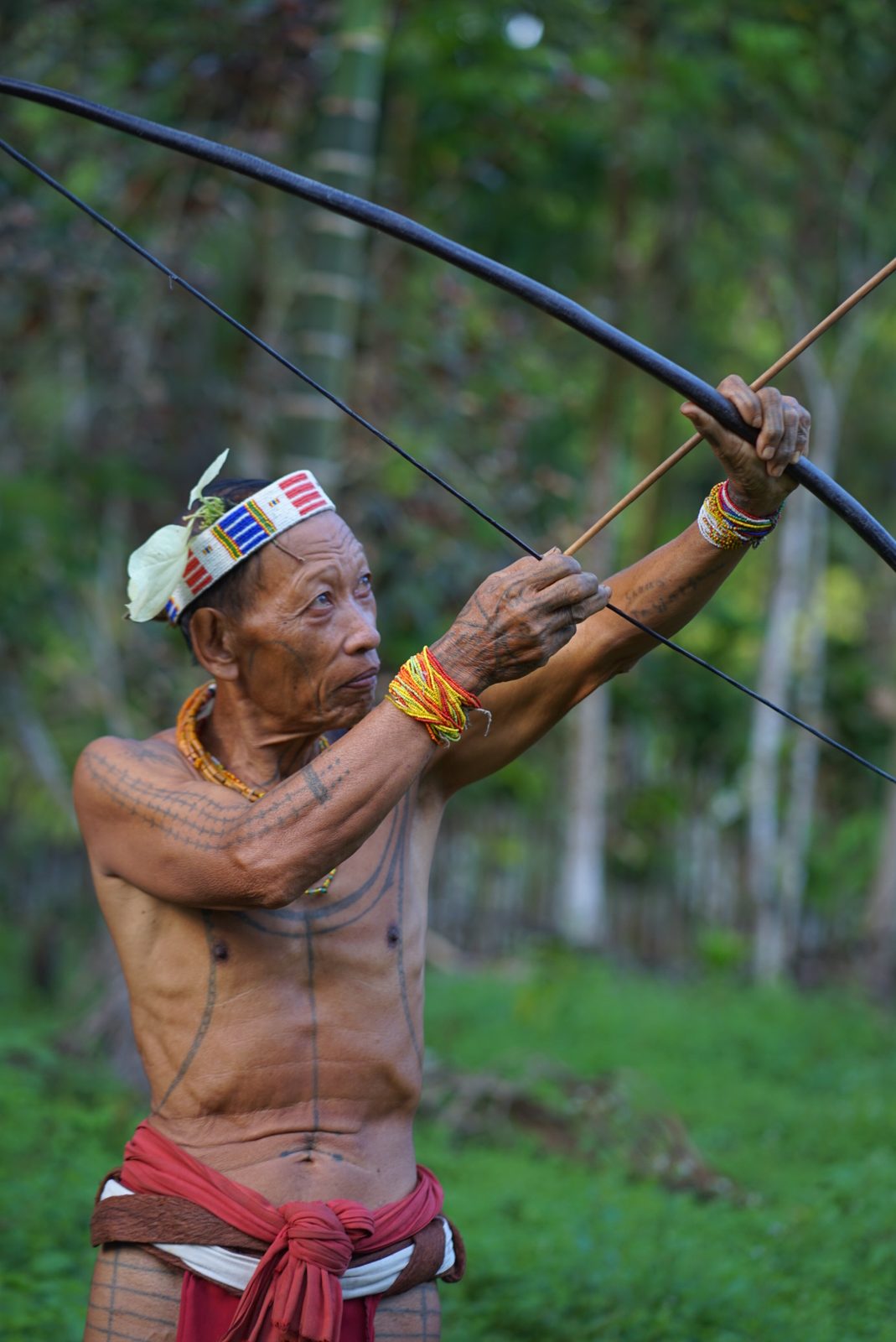 Mujer Mentawai de perfil